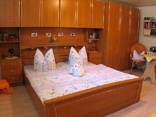 Schlafzimmer 2 in Holzoptik